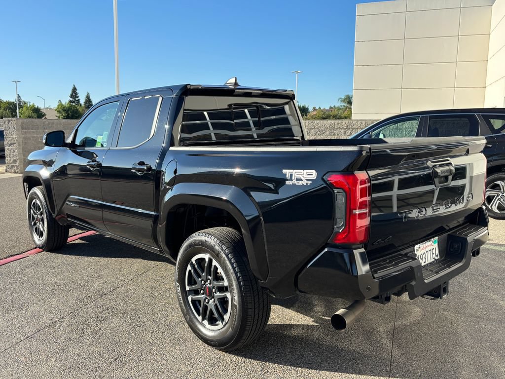 Used 2025 Toyota Tacoma TRD Sport w/ TRD Sport Upgrade Package AWD/4WD image 7