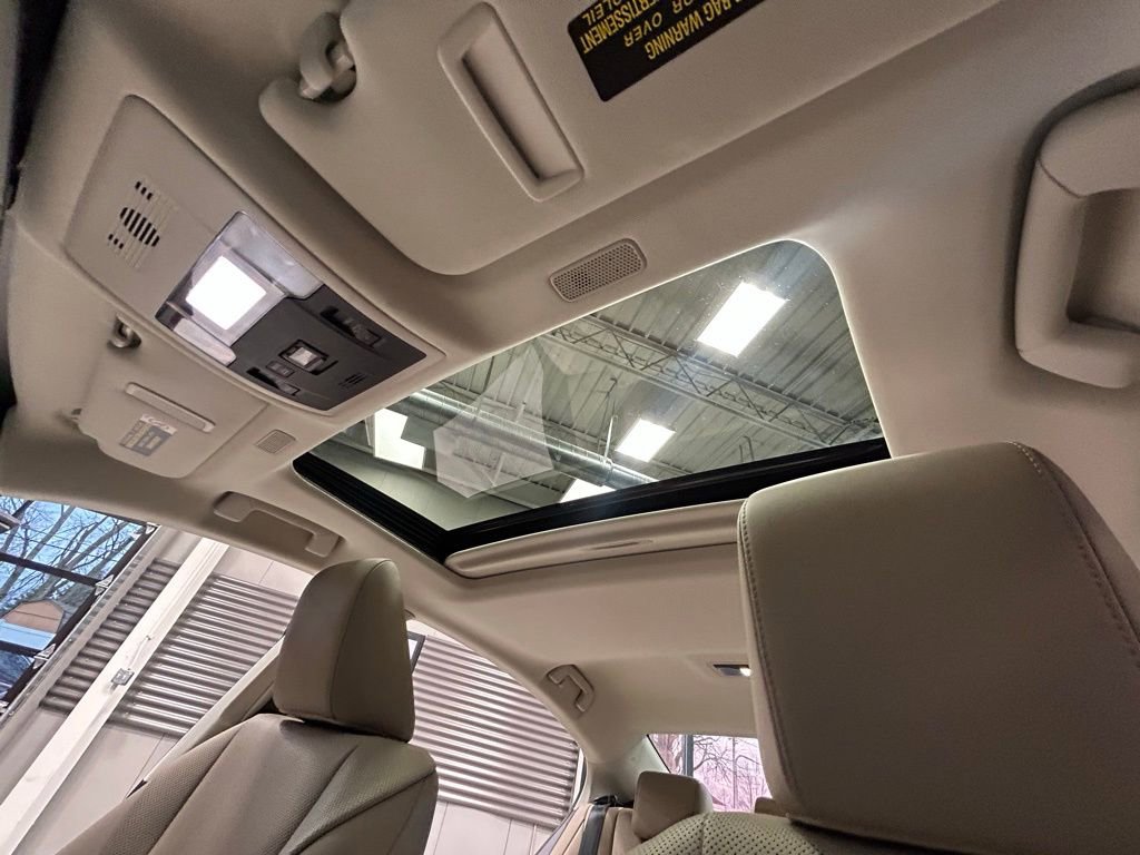 Used 2019 Lexus ES 350 w/ Premium Package image 53