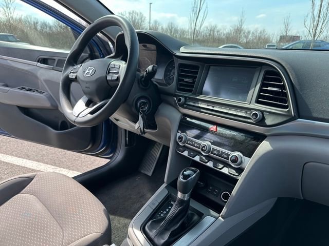 Used 2020 Hyundai Elantra SEL image 31