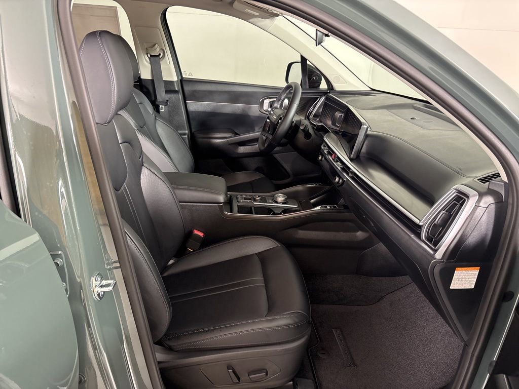 New 2026 Kia Sorento EX AWD/4WD image 14