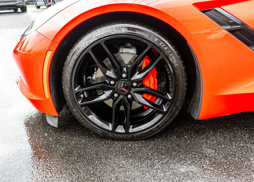 Used 2019 Chevrolet Corvette Stingray Coupe w/ 1LT RWD image 29