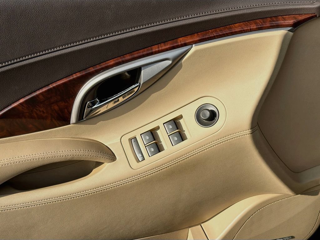 Used 2011 Buick LaCrosse CXS w/ Driver Confidence Package FWD image 18
