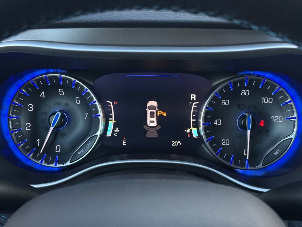 Used 2021 Chrysler Pacifica Touring-L image 21