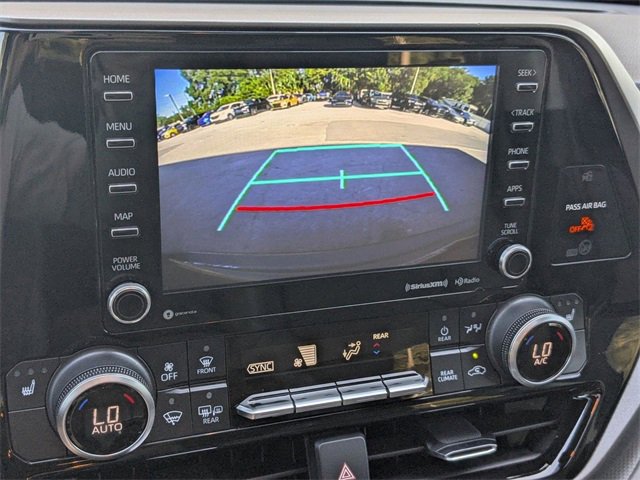 Used 2022 Toyota Highlander XLE image 24