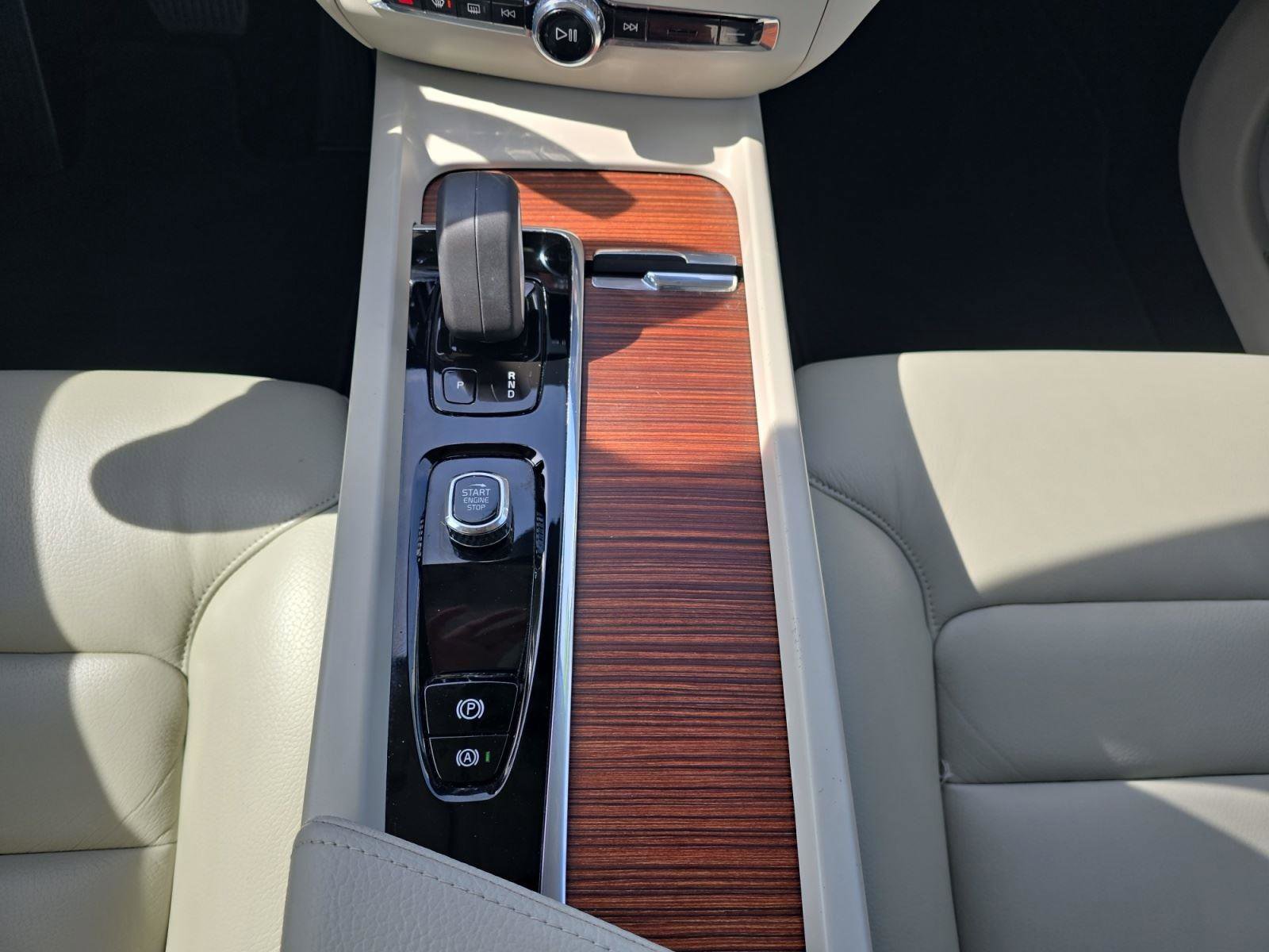 Used 2022 Volvo S60 B5 Momentum w/ Advanced Package image 20