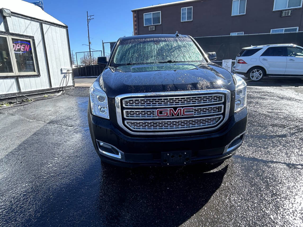 Used 2017 GMC Yukon XL SLE image 12