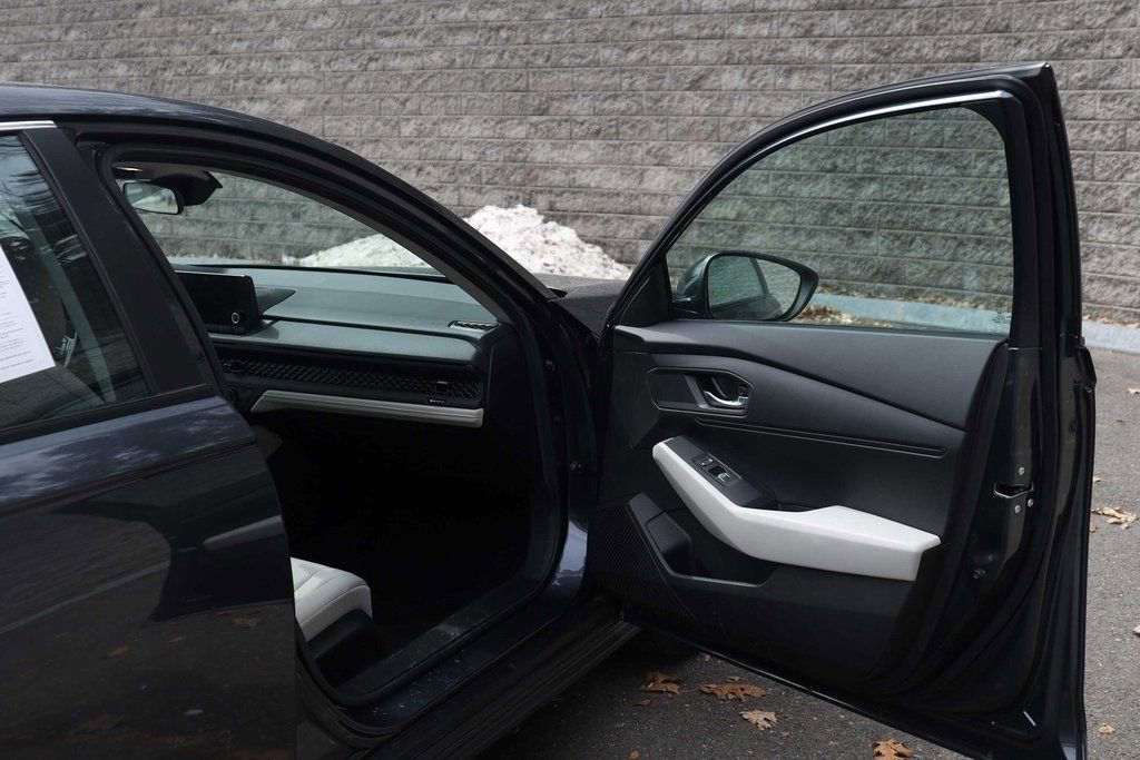 Used 2025 Honda Accord LX image 15