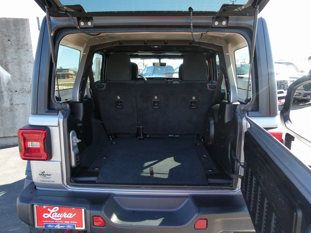 Used 2018 Jeep Wrangler Unlimited Rubicon image 17