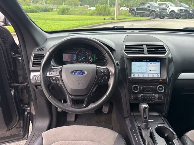 Used 2017 Ford Explorer XLT w/ Equipment Group 202A FWD image 12