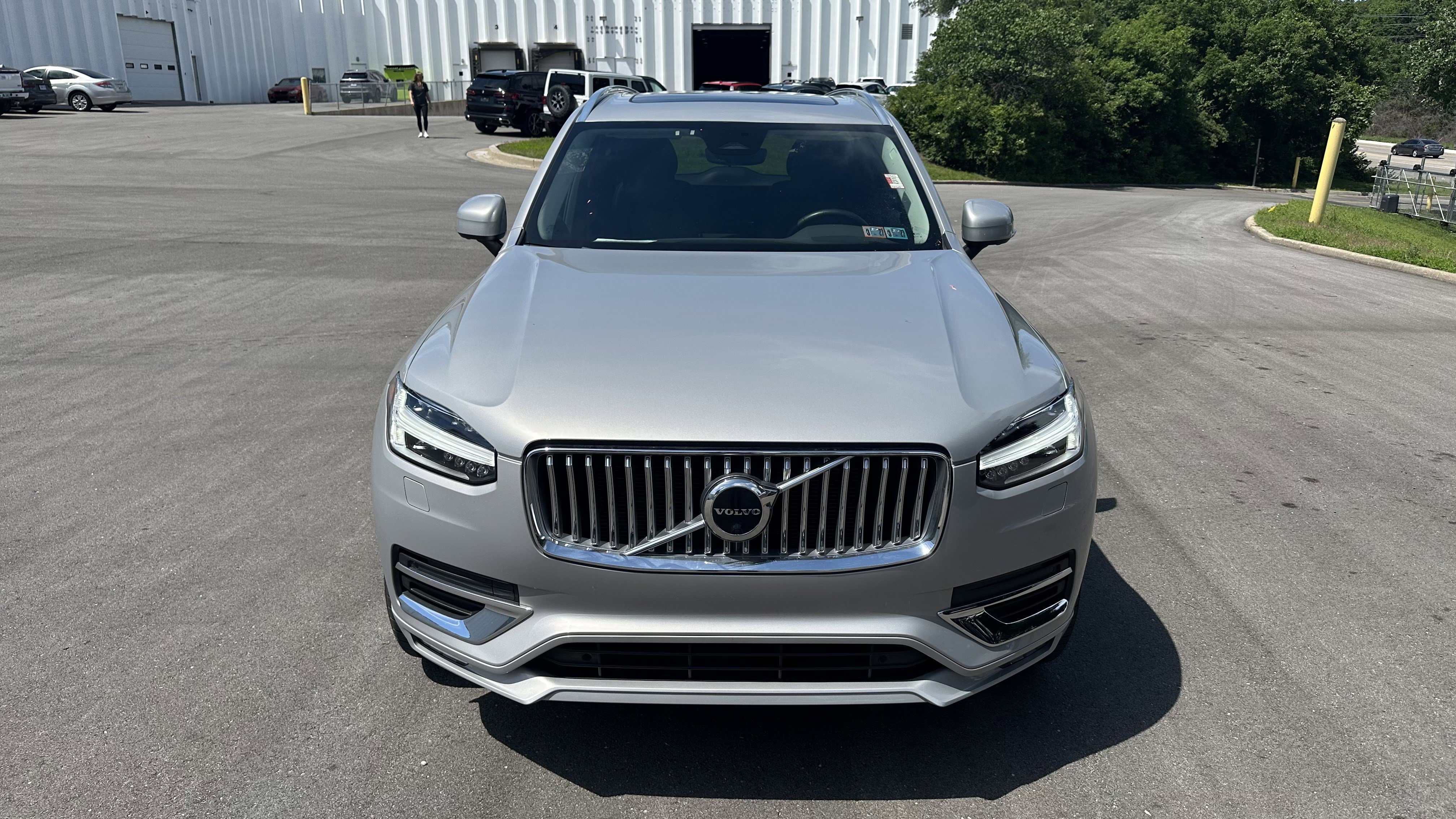 Used 2023 Volvo XC90 B6 Plus AWD/4WD image 3