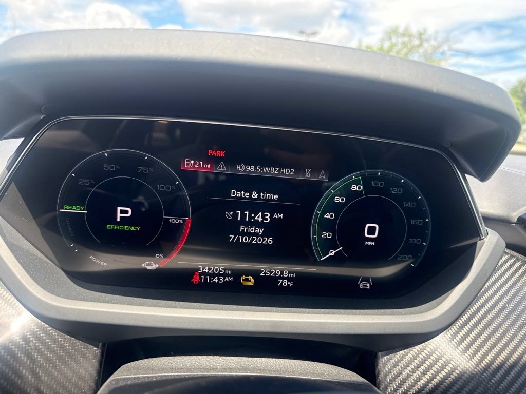 Used 2022 Audi e-tron GT Prestige AWD/4WD image 10