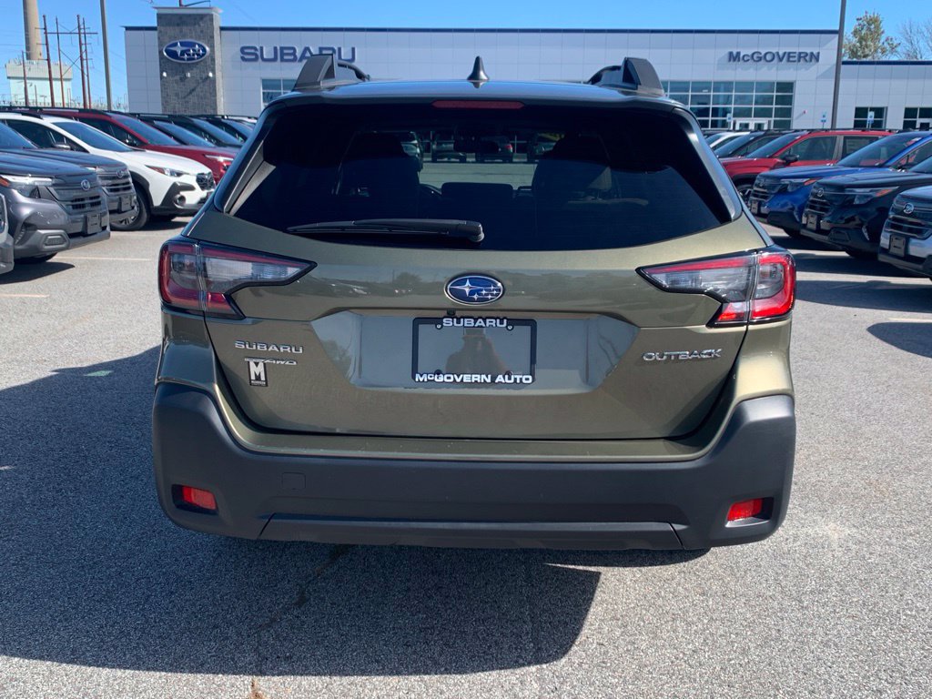 Used 2025 Subaru Outback Premium AWD/4WD image 5