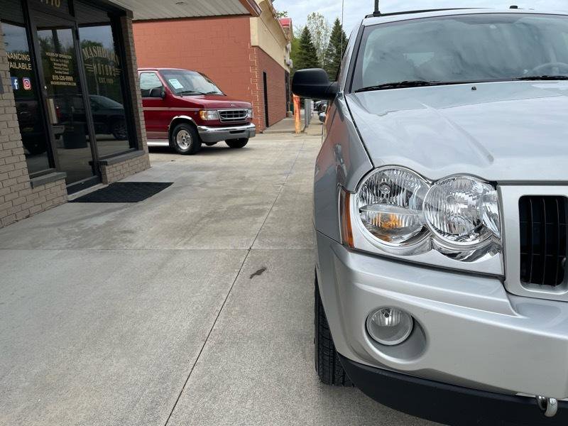 Used 2006 Jeep Grand Cherokee Laredo AWD/4WD image 6