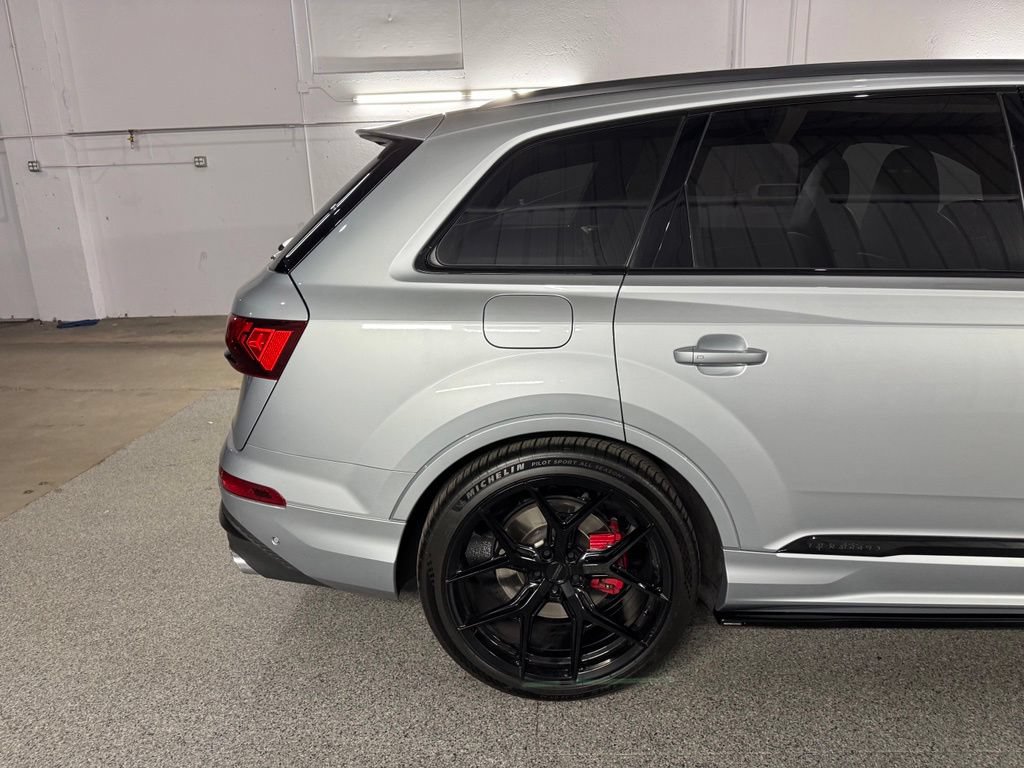 Used 2023 Audi SQ7 Premium Plus AWD/4WD image 10