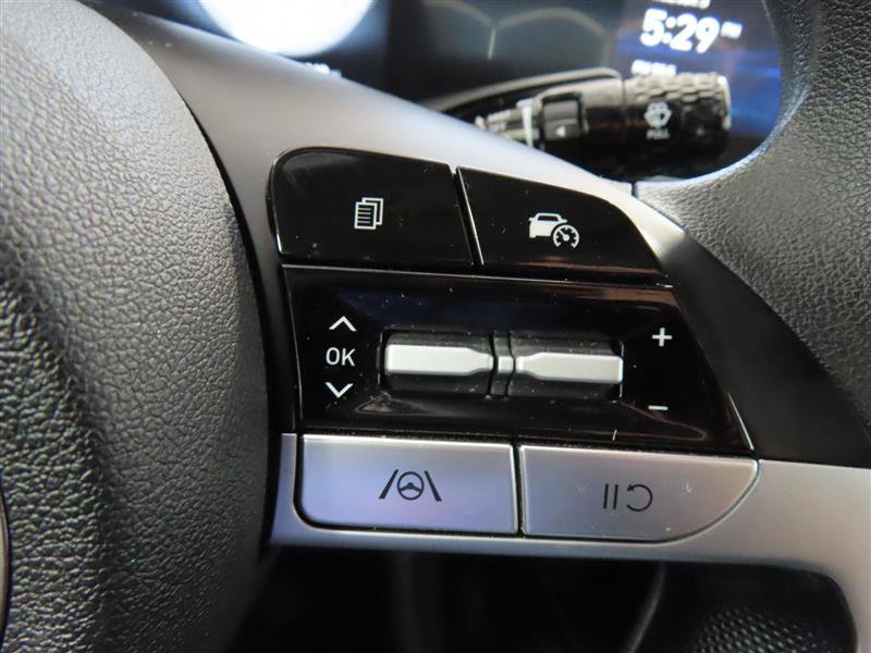 Used 2024 Hyundai Elantra SEL FWD image 20