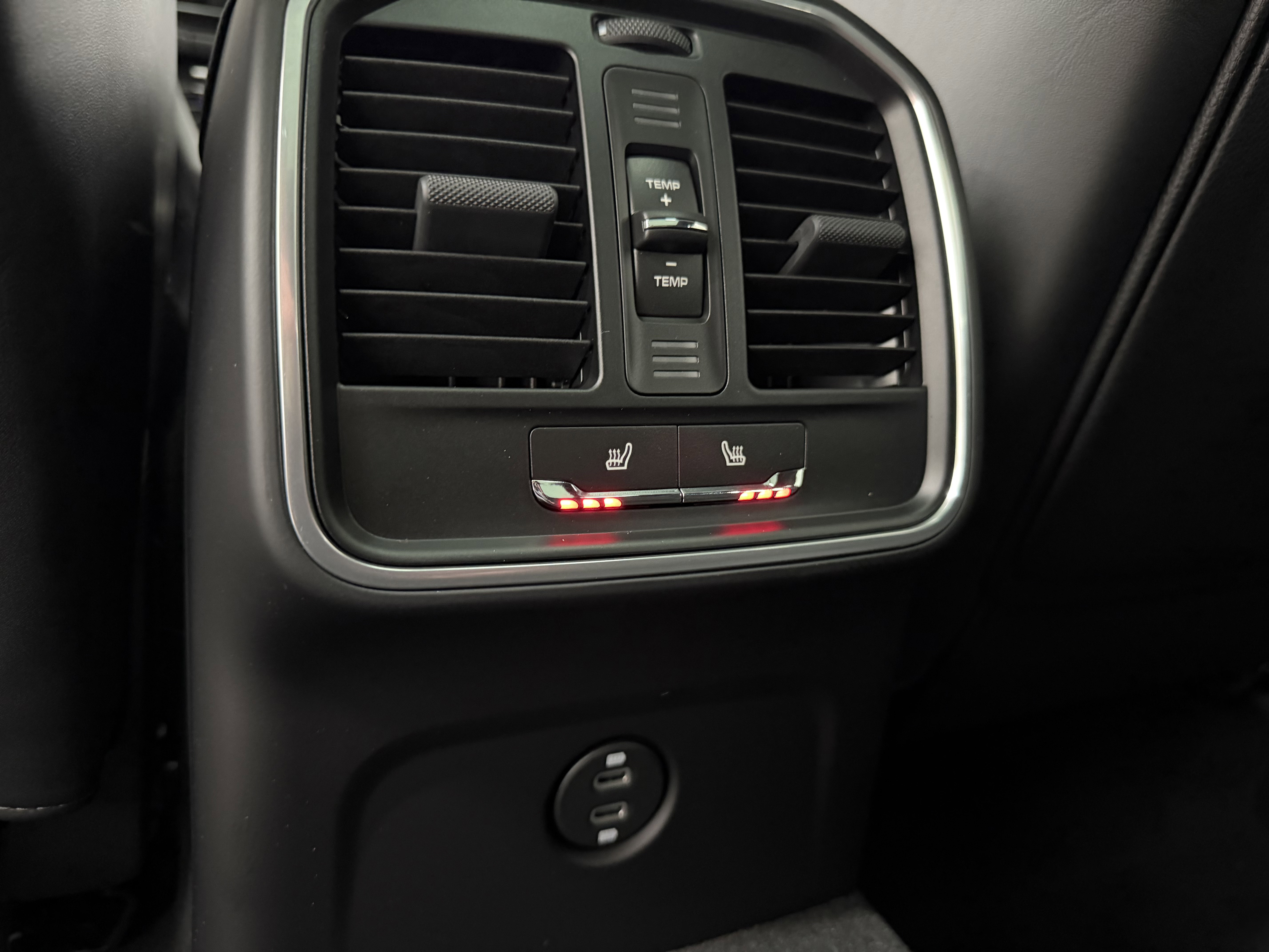 New 2026 Porsche Macan image 21