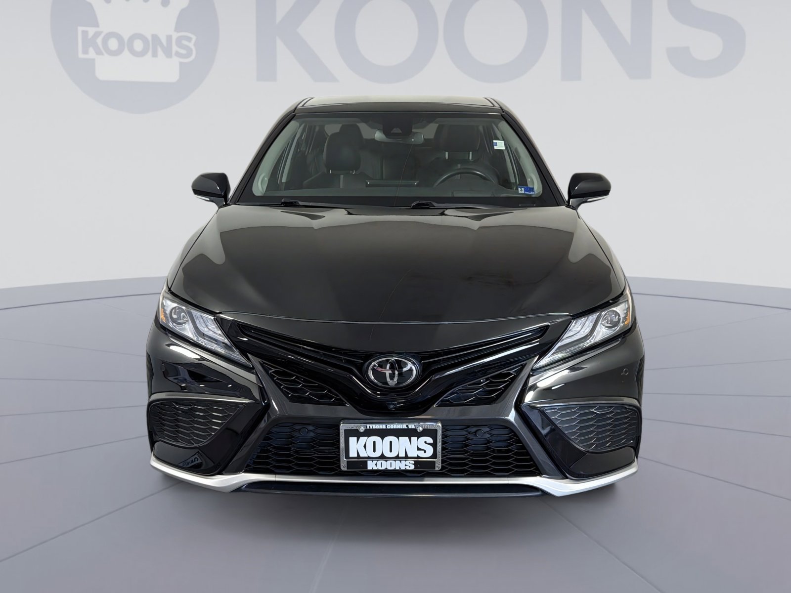 Used 2022 Toyota Camry XSE w/ Navigation Package image 11