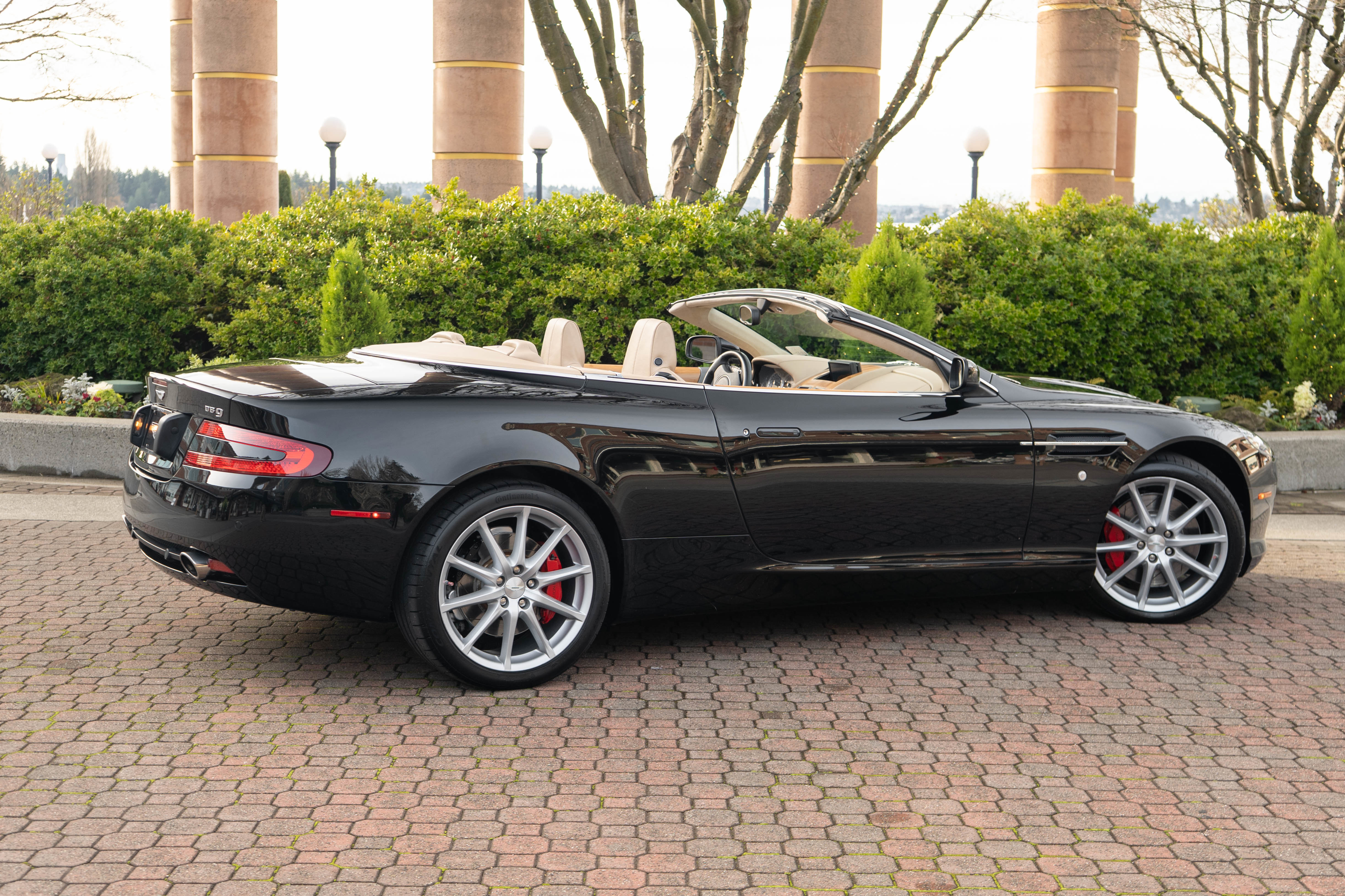Used 2009 Aston Martin DB9 Volante image 45