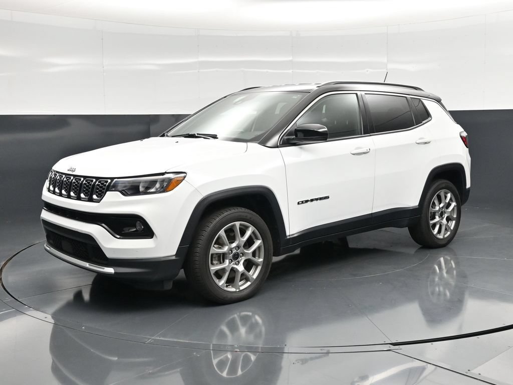 Used 2025 Jeep Compass Limited AWD/4WD image 7
