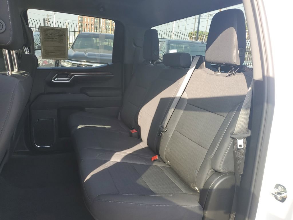 Used 2025 Chevrolet Silverado 1500 LT image 13