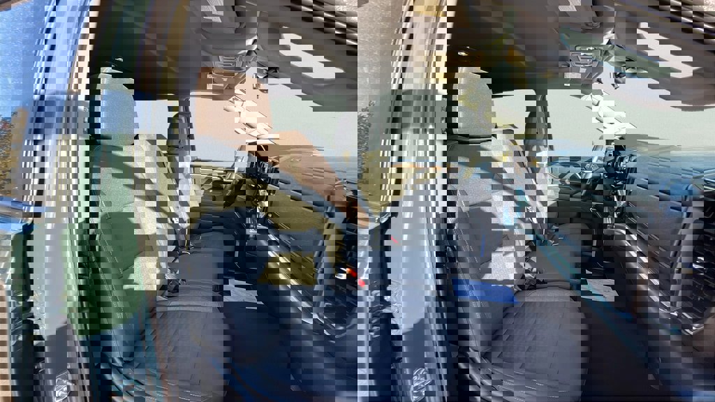 Used 2025 Chevrolet Silverado 1500 LT image 21