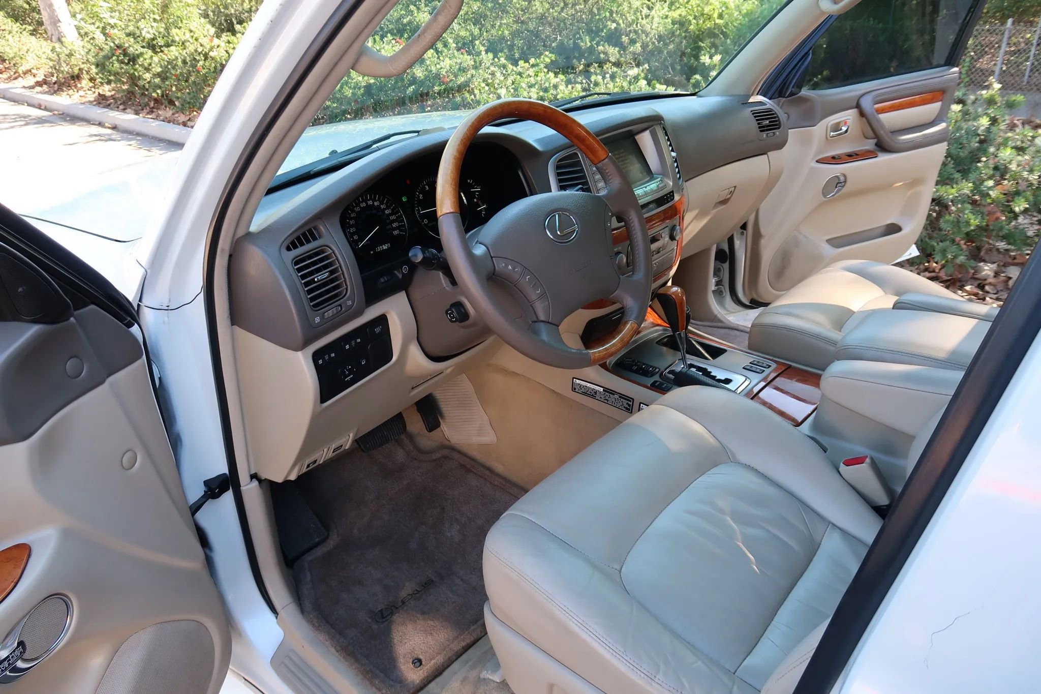 Used 2005 Lexus LX 470 4WD image 7