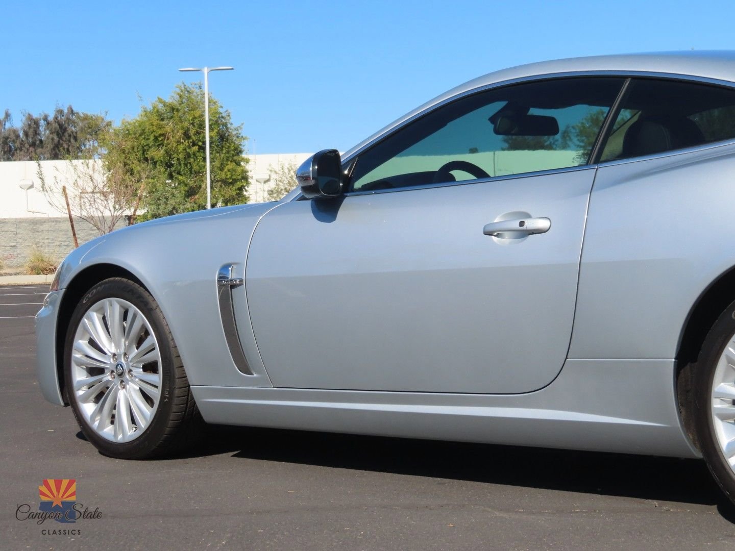Used 2010 Jaguar XK Coupe image 22
