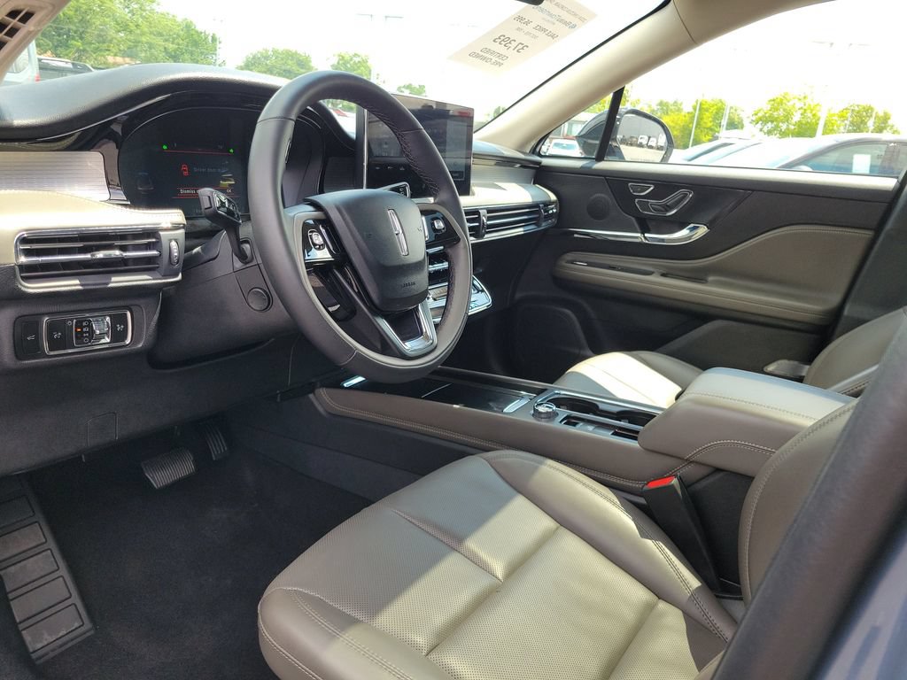 Certified 2024 Lincoln Corsair AWD w/ Equipment Group 101A image 21