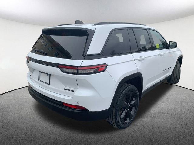 Used 2023 Jeep Grand Cherokee Limited w/ Black Appearance Package image 14