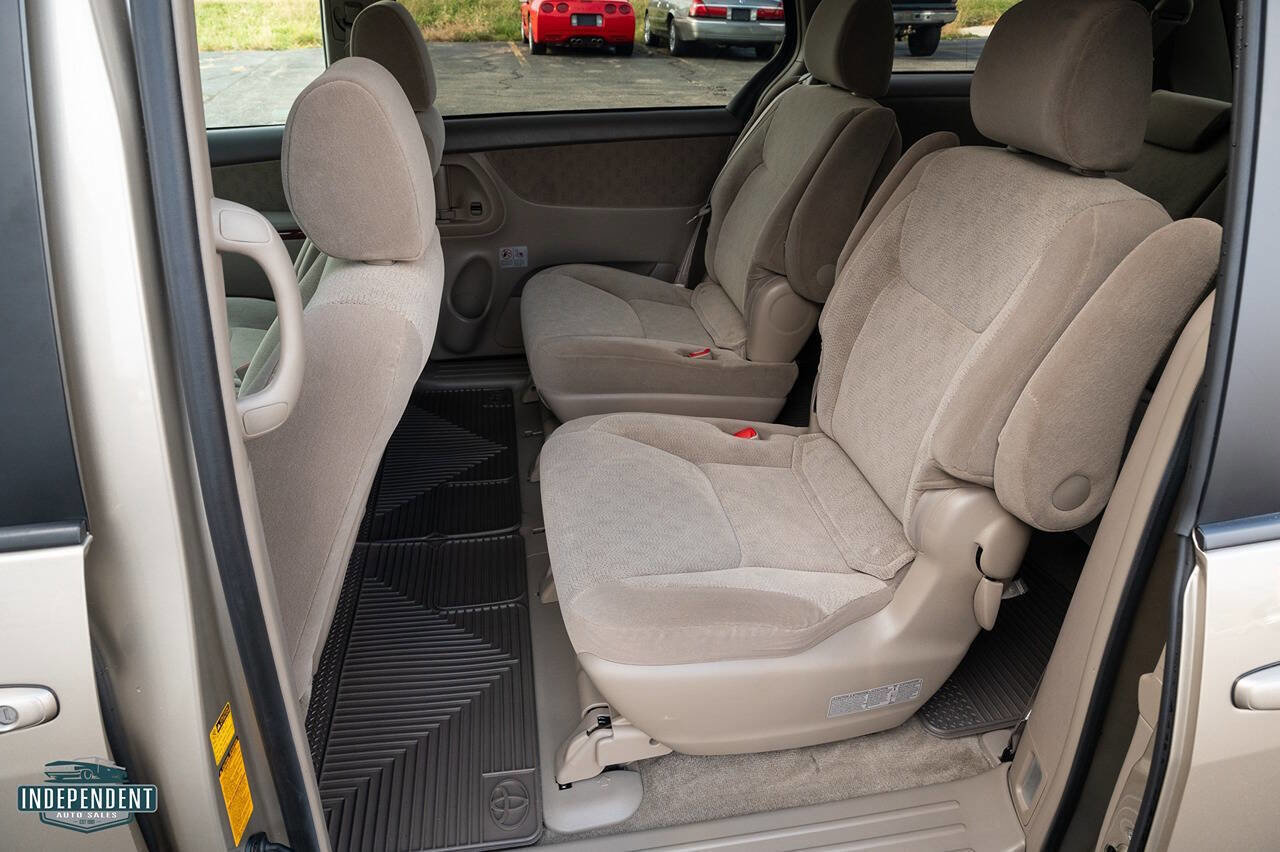 Used 2005 Toyota Sienna image 16