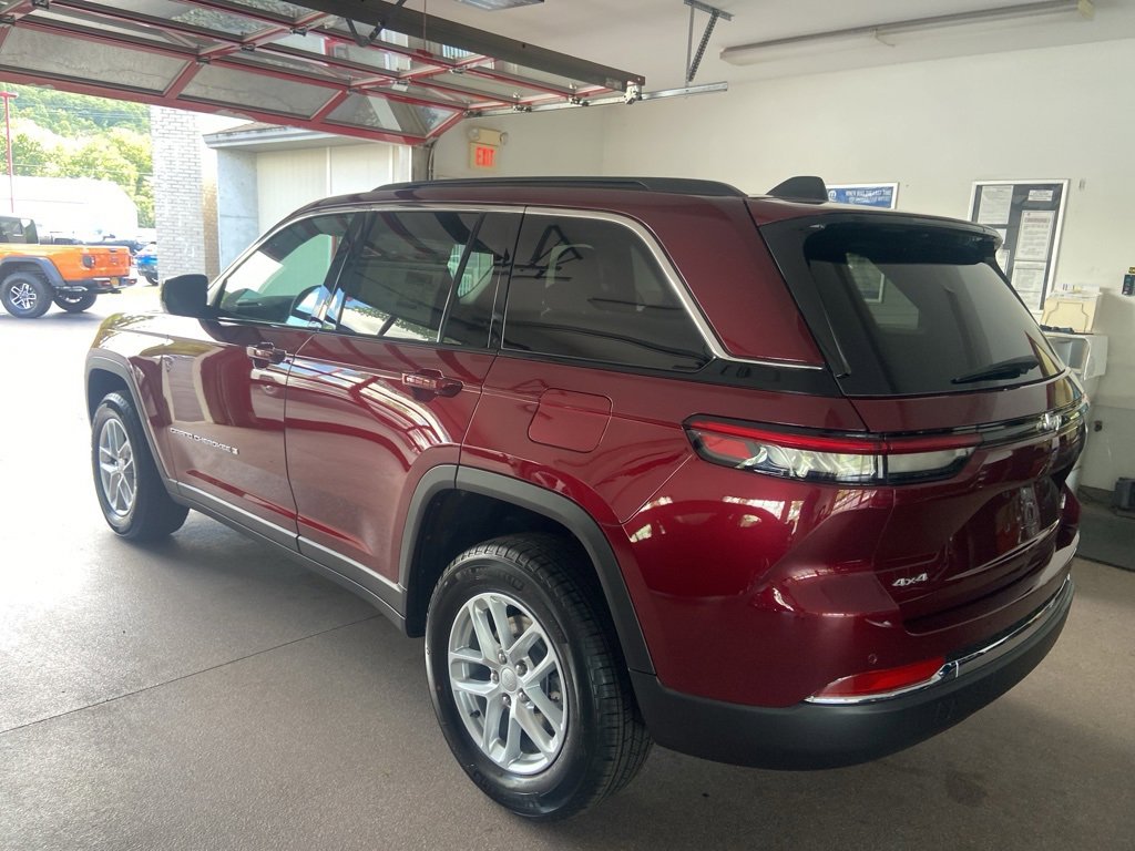 New 2025 Jeep Grand Cherokee Laredo X image 9