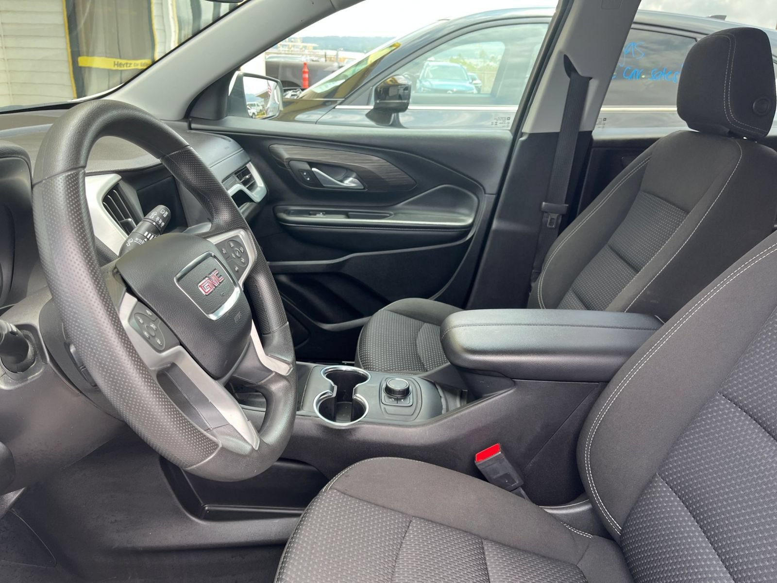 Used 2024 GMC Terrain SLE FWD image 27