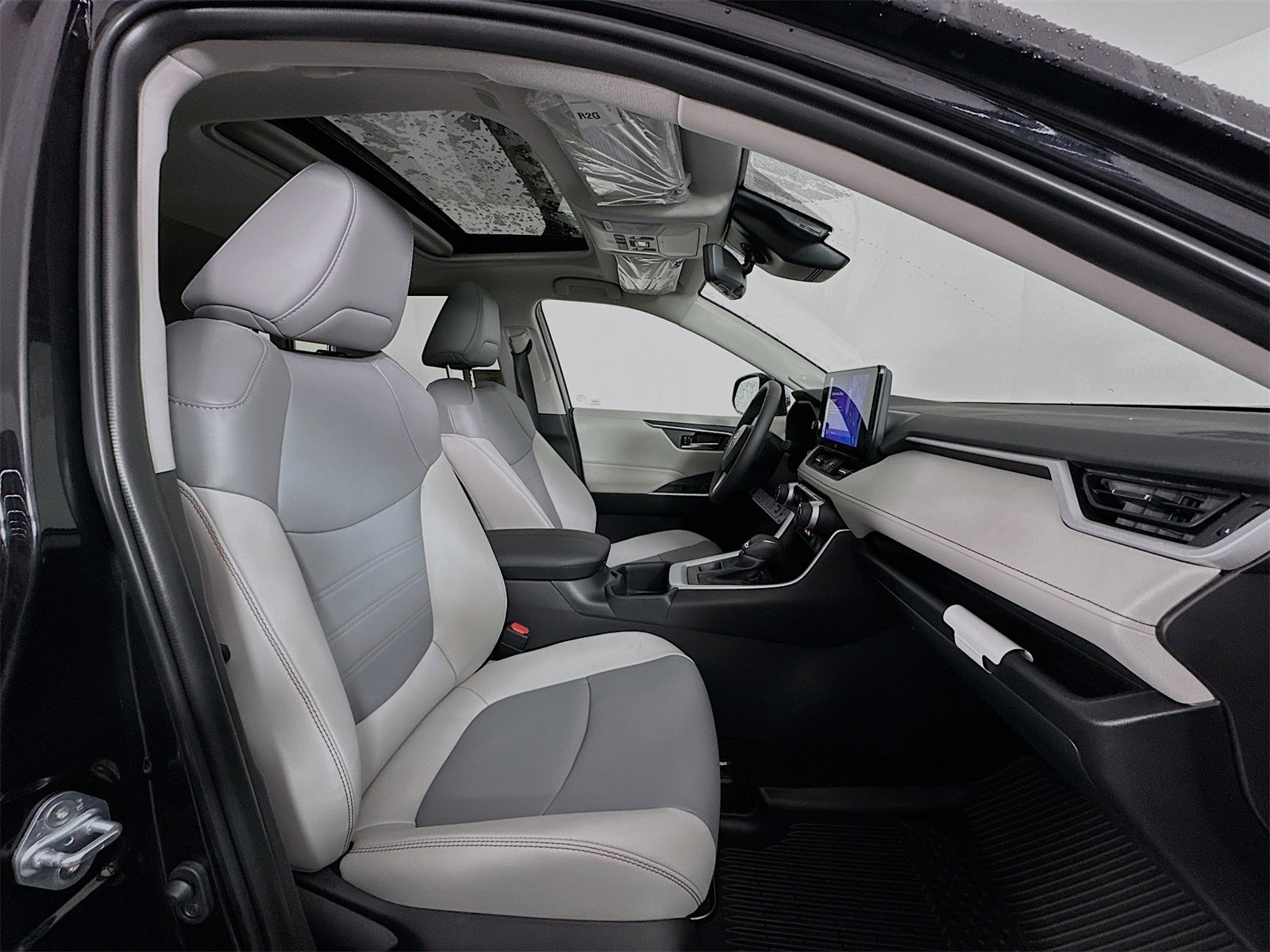 New 2025 Toyota RAV4 XLE Premium image 30