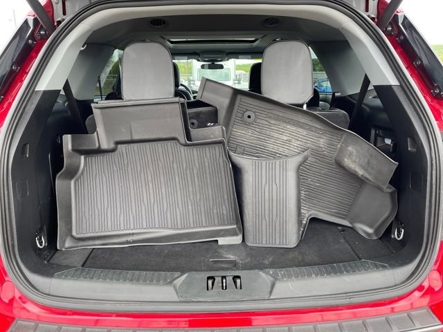 Used 2023 Ford Explorer XLT w/ Equipment Group 202A AWD/4WD image 28
