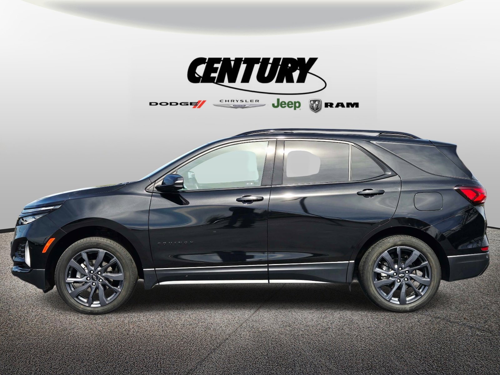 Used 2024 Chevrolet Equinox RS w/ RS Leather Package image 7