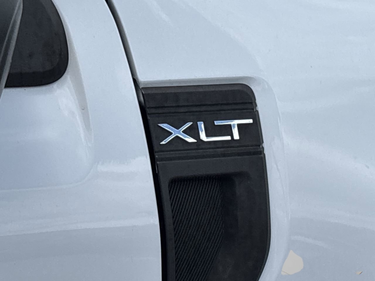 Used 2023 Ford Maverick XLT FWD image 8