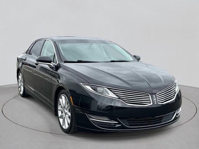 Used 2013 Lincoln MKZ image 1