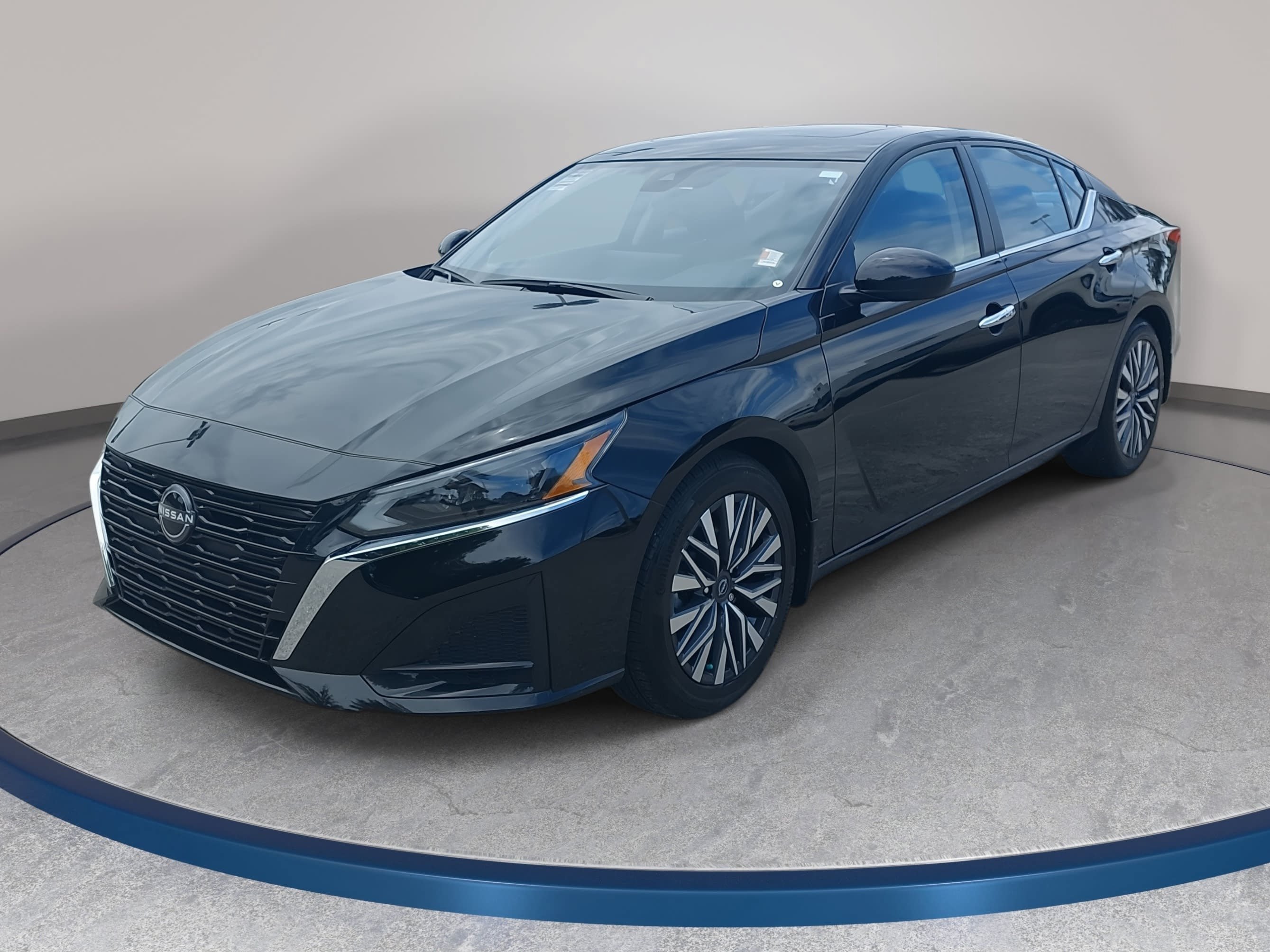 Used 2024 Nissan Altima 2.5 SV w/ SV Premium Package FWD image 1