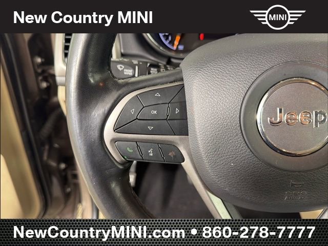 Used 2020 Jeep Grand Cherokee Laredo image 20