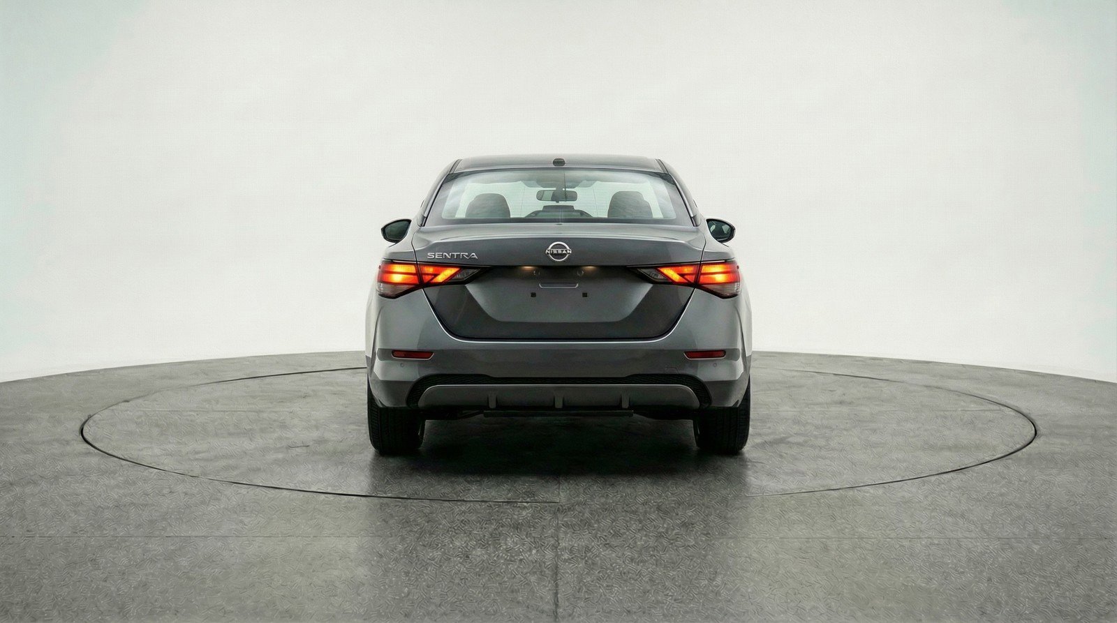 Used 2025 Nissan Sentra S image 6