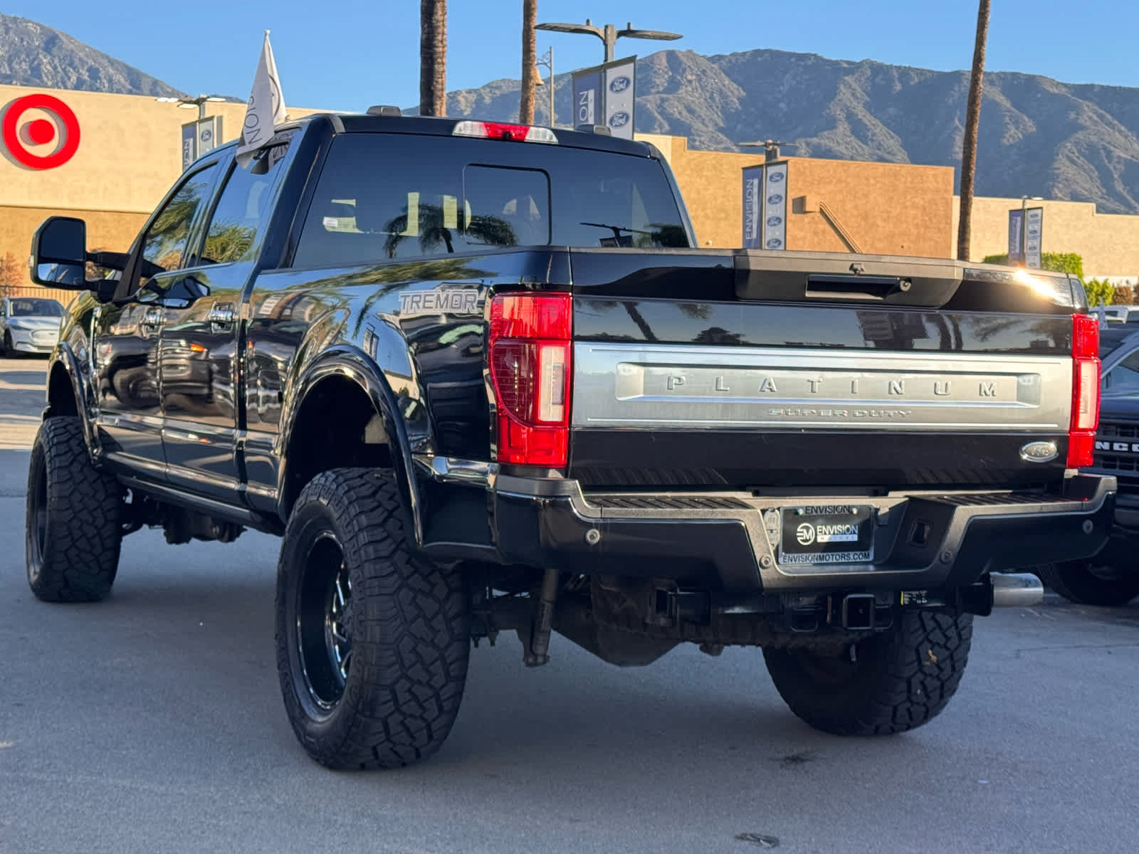 Certified 2020 Ford F250 Platinum w/ Tremor Off-Road Package AWD/4WD image 7