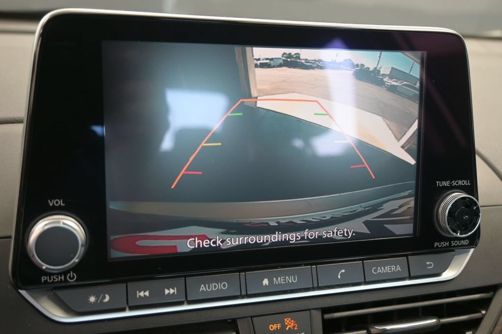 Used 2024 Nissan Altima 2.5 SV FWD image 32