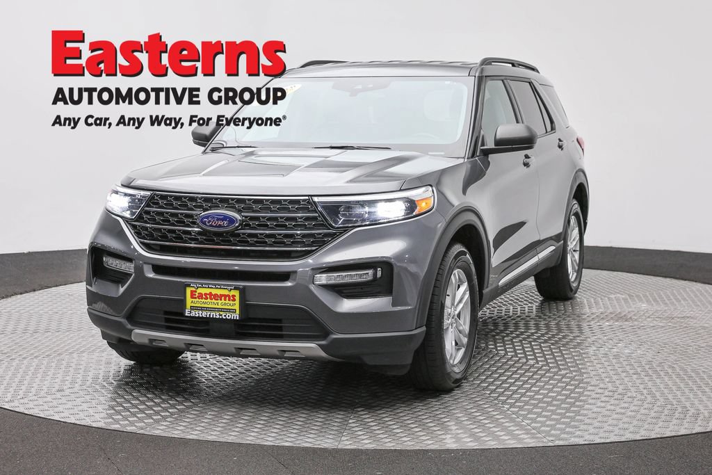 Used 2023 Ford Explorer XLT w/ Equipment Group 202A AWD/4WD image 1