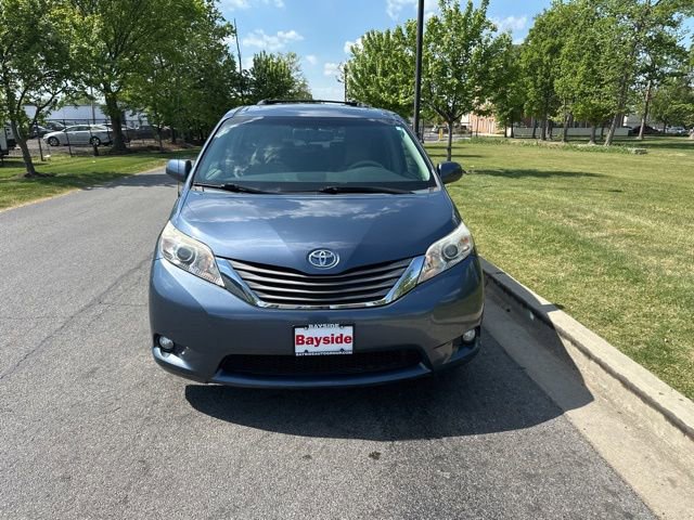Used 2013 Toyota Sienna XLE FWD image 4