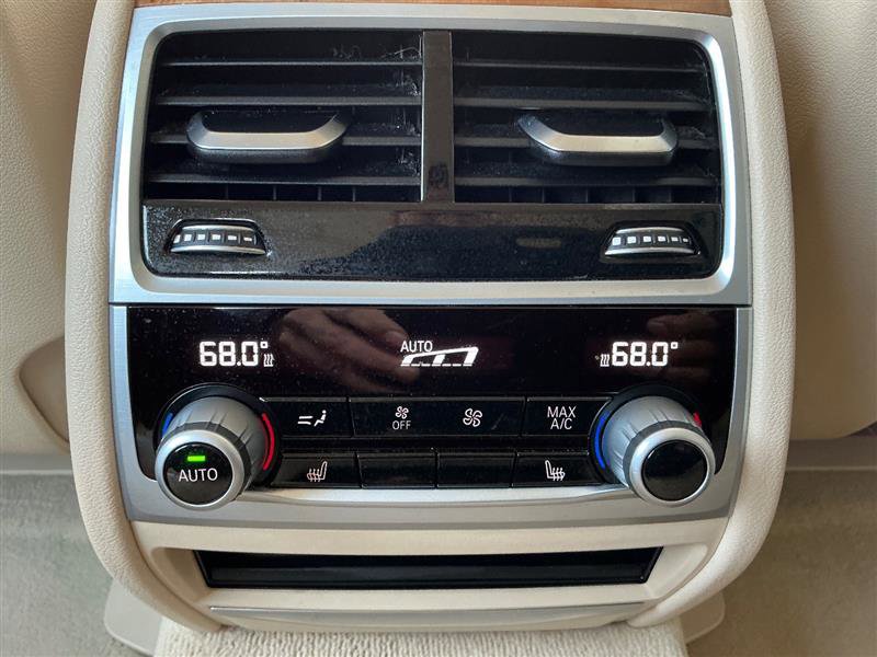 Used 2017 BMW 740i xDrive image 37