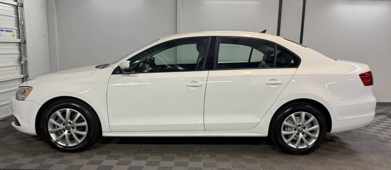 Used 2012 Volkswagen Jetta SE FWD image 4