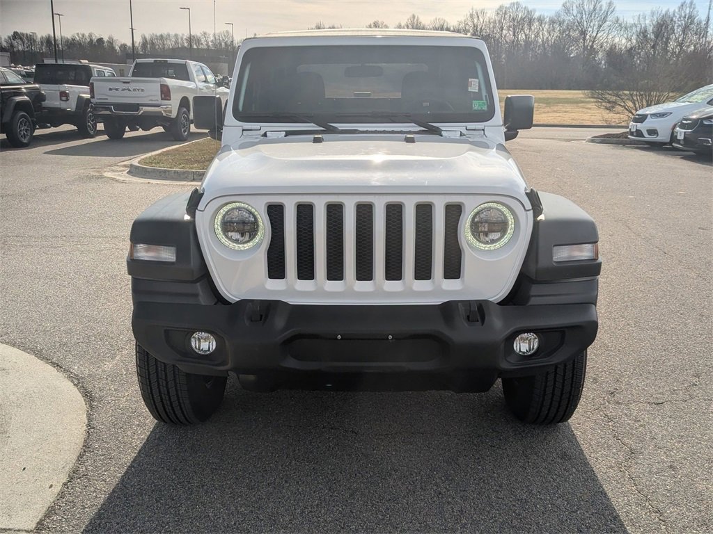 Used 2022 Jeep Wrangler Sport image 8