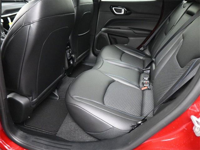 New 2026 Jeep Compass Latitude image 39