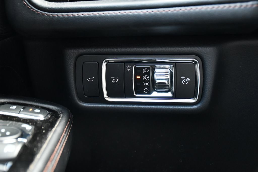 Used 2023 Lincoln Aviator Reserve w/ Jet Appearance Package AWD/4WD image 30