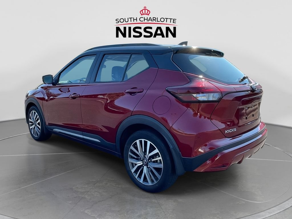 Used 2023 Nissan Kicks SR w/ SR Premium Package FWD image 4
